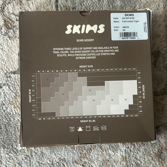 NIB SKIMS full control tight XS - Picture 2 of 5